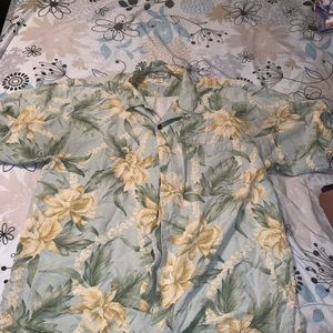 Men’s size L Tommy Bahama shirt